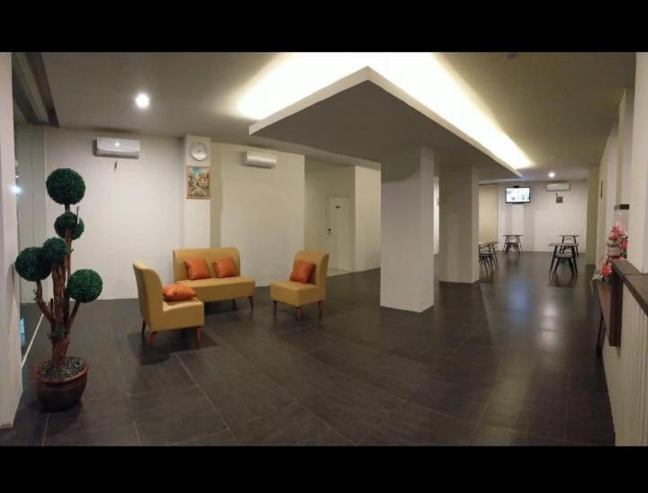 Cendana Coliving Solo Baru Hotel Exterior photo