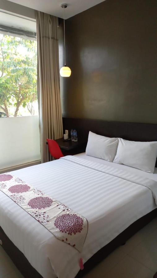 Cendana Coliving Solo Baru Hotel Exterior photo